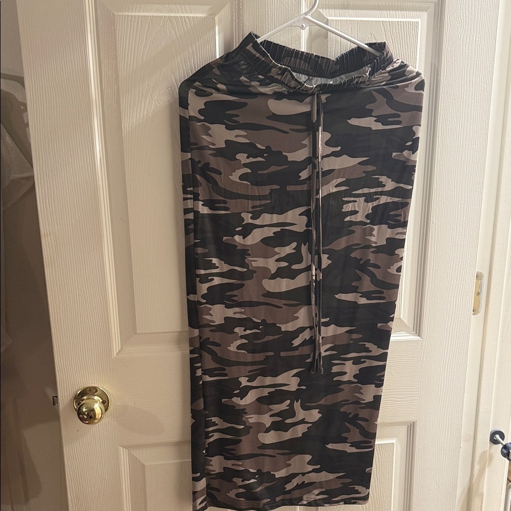 Camo Drawstring Maxi Skirt - Black & Gray